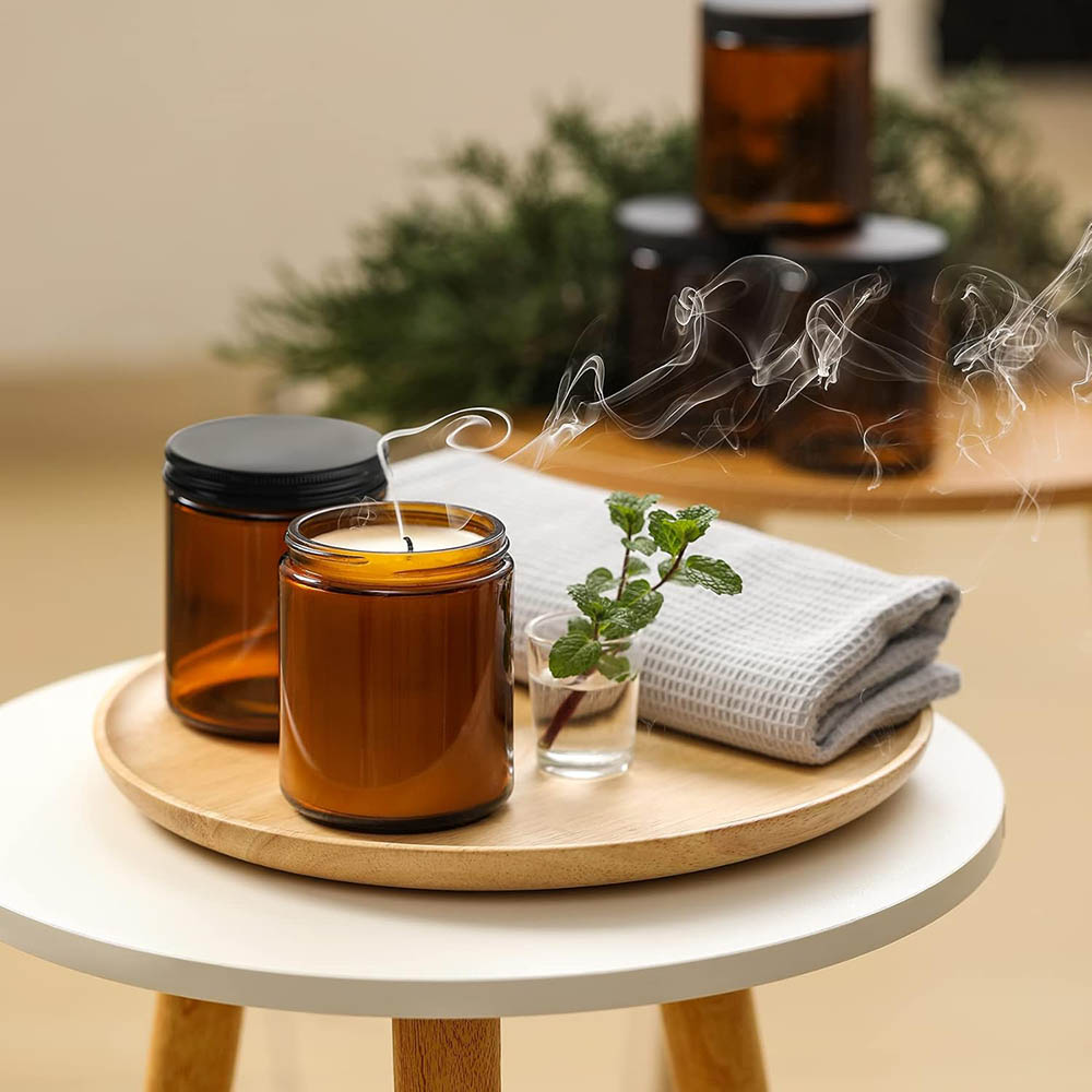 Стеклянные банки из янтарного  – обзор и цена Black Tin Candle